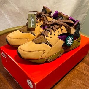 Nike Air Huarache Praline (2021)